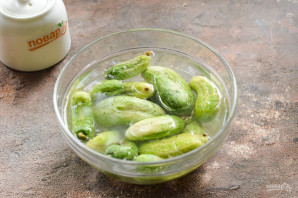 Засолка огурцов родниковой водой Засолка огурцов родниковой водой