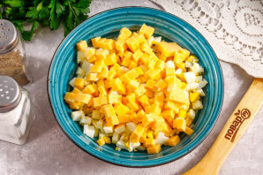 Салат из курицы с сыром Салат из курицы с сыром