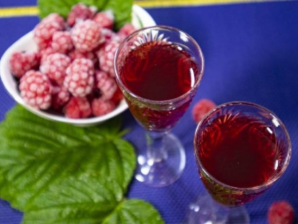 
Настойка из малины на водке в домашних условиях &mdash; простой рецепт из свежих ягод	