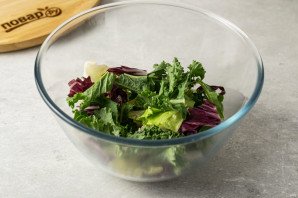 Салат из авокадо с грушей и сыром Салат из авокадо с грушей и сыром