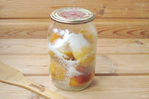 Компот из персиков и абрикосов на зиму