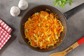 Одесский салат с сельдереем и баклажанами