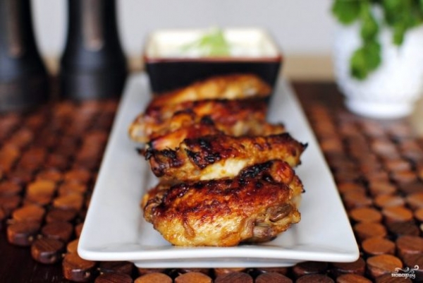 Закуска из куриных крылышек Закуска из куриных крылышек