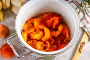 Компот из персиков на зиму Компот из персиков на зиму