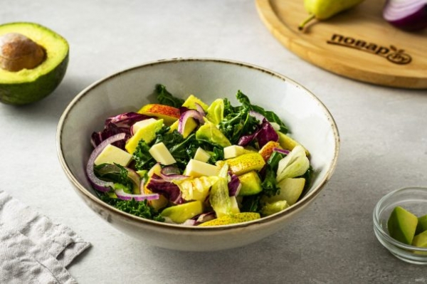 Салат из авокадо с грушей и сыром Салат из авокадо с грушей и сыром