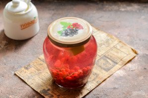 Компот из красной смородины с лимоном на зиму