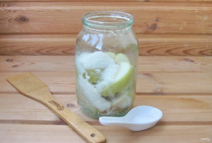 Компот из яблок с лимонной кислотой на зиму