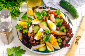 Cалат с окунем горячего копчения Cалат с окунем горячего копчения