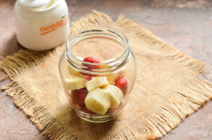 Компот из клубники с бананом на зиму