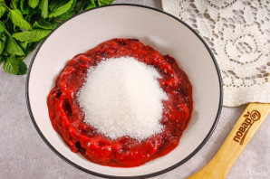 Крыжовник перетертый с сахаром на зиму