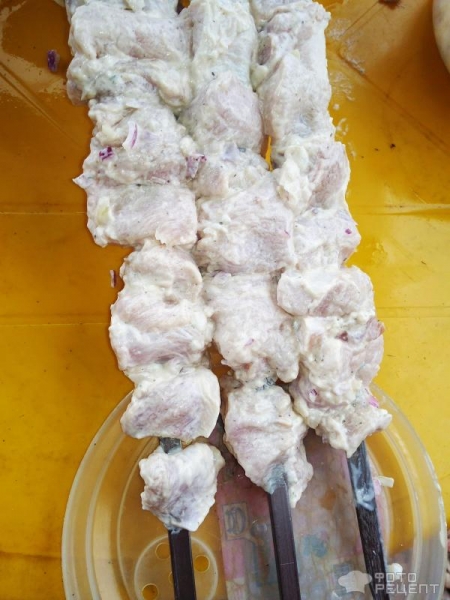 Рецепт: Быстро маринованный шашлык - Из свинины, маринованный растительным маслом и майонезом