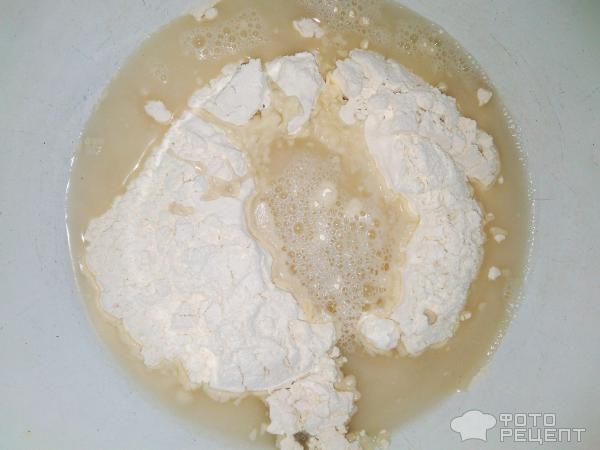 Рецепт: Круглый пшеничный хлеб - В духовке: бюджетный по цене, но вкусный и красивый