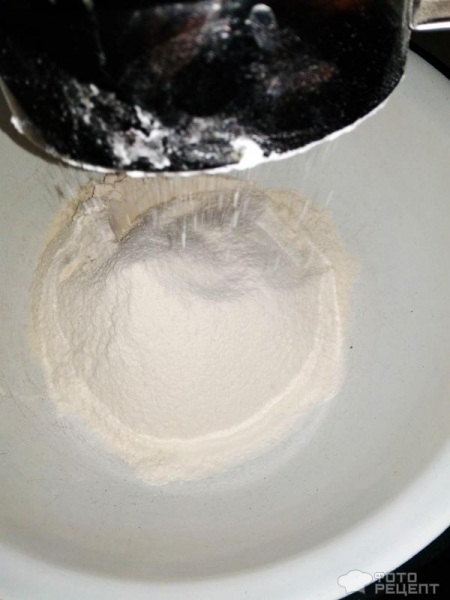 Рецепт: Круглый пшеничный хлеб - В духовке: бюджетный по цене, но вкусный и красивый