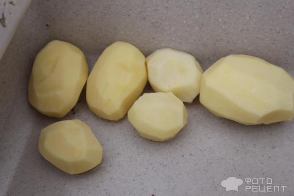 Рецепт: Окрошка с красной рыбой - на курином бульоне