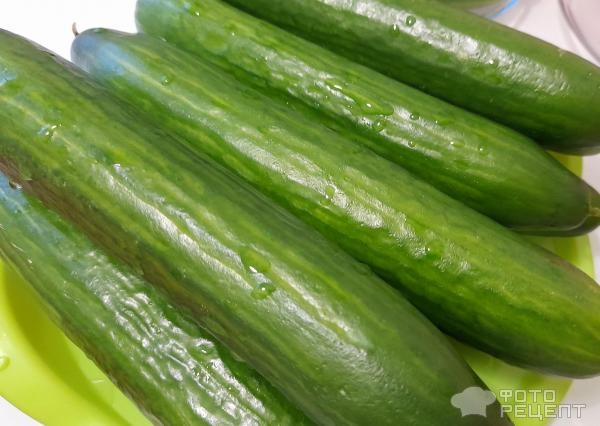 Рецепт: Овощная нарезка - Нарезать овощи просто красиво (без инструментов для карвинга), сделать розочку из помидора? Проще простого!