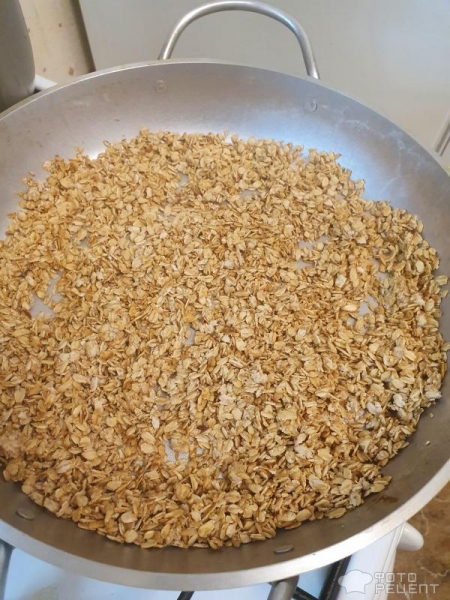 Рецепт: Овсяные батончики - сытные и полезные