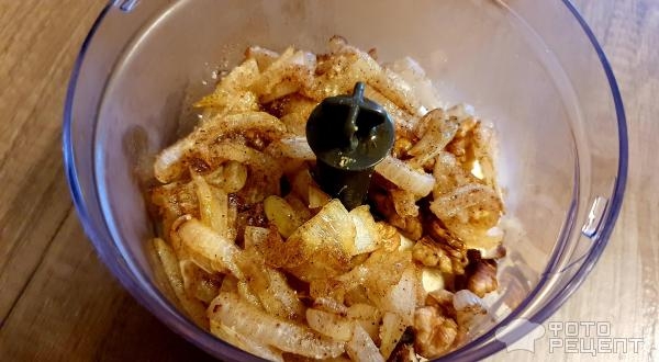 Рецепт: Паштет из яиц - классический яичный паштет с грецкими орехами и луком