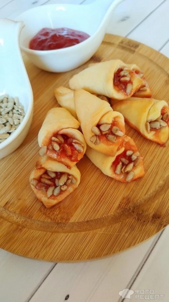 Рецепт: Печенье "Кулек с семечками" - вам семечек насыпать в кулек или в карман?