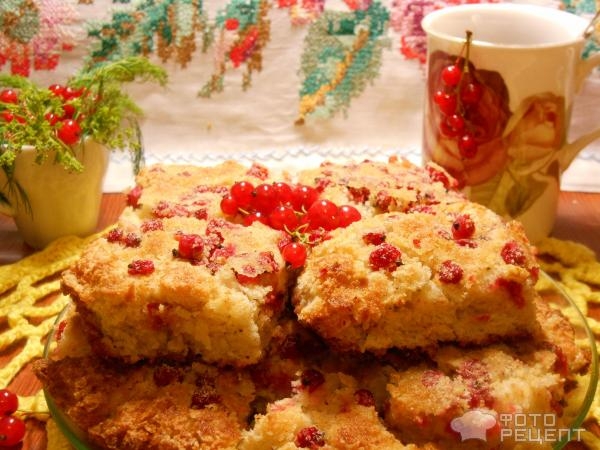 Рецепт: Пирог-десерт со смородиной (без замеса теста) - с чёрствым белым хлебом Рецепт: Пирог-десерт со смородиной (без замеса теста) - с чёрствым белым хлебом