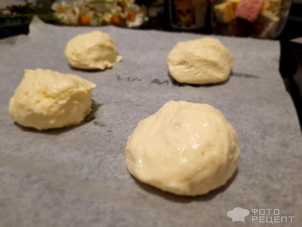 Рецепт: Ватрушки из творожного теста с клубникой - В духовке.