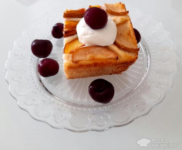 Рецепт: Запеканка творожно-фруктовая - Двуслойная творожная запеканка с нектаринами и грушами, из домашнего творога.