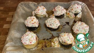 Скумбрия под сливочным сыром с овощами