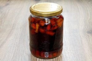 Настойка шиповника на спирту Настойка шиповника на спирту