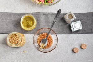 Салат без майонеза с курицей