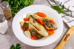 Заливное из сазана Заливное из сазана