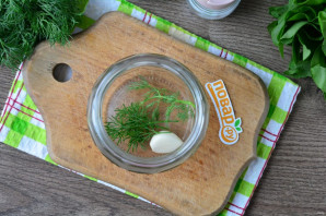 Огурцы с щавелем на зиму