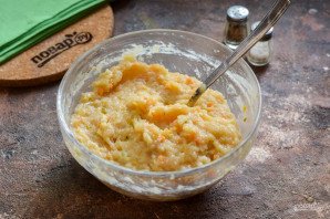 Куриные биточки с цукини и овощами