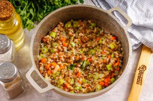 Гречка с сельдереем Гречка с сельдереем