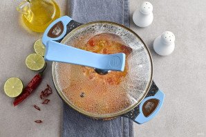 Суп из коктейля морепродуктов Суп из коктейля морепродуктов