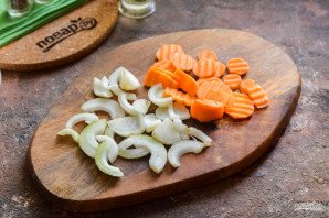 Рыба тушеная с виноградом