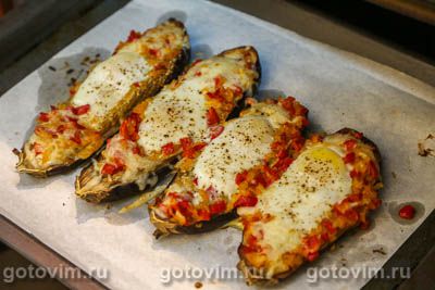 Баклажаны с яйцом и сыром в духовке