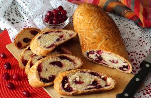 Творожный рулет с клюквой Творожный рулет с клюквой