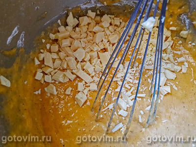 Тыквенные маффины с белым шоколадом и штрейзельной крошкой