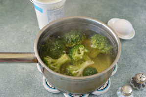 Салат из брокколи и редиса Салат из брокколи и редиса