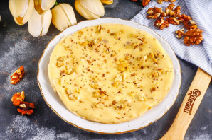 Торт "Наполеон" с грецкими орехами