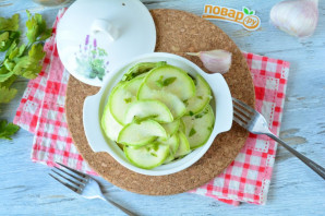 Быстрая засолка кабачков в пакете Быстрая засолка кабачков в пакете