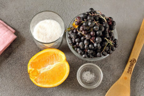 Компот из черноплодной рябины с апельсином Компот из черноплодной рябины с апельсином