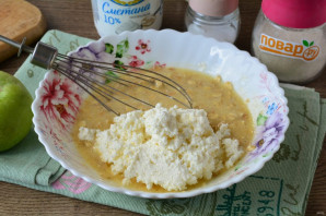 Творожная запеканка с геркулесом и яблоками