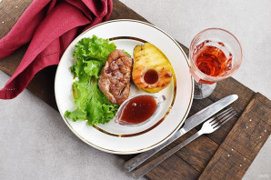 Утиные грудки под соусом Утиные грудки под соусом