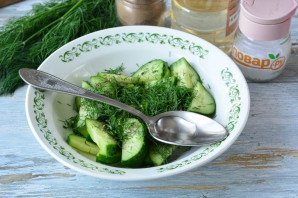 Шведский салат из огурцов Шведский салат из огурцов