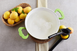 Абрикосовый компот