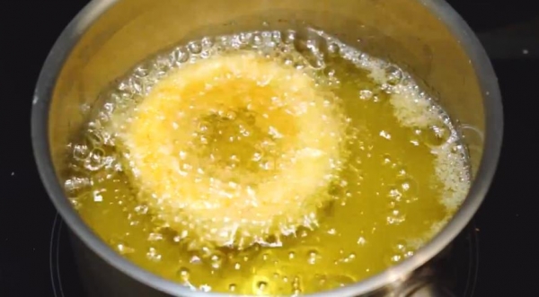 Луковые кольца с сыром во фритюре, пошаговый рецепт с фото Луковые кольца с сыром во фритюре, пошаговый рецепт с фото