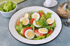 Салат с анчоусами и рукколой Салат с анчоусами и рукколой