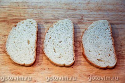 Горячие тосты с курицей, помидорами и сыром