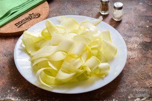 Лазанья из кабачков с творогом Лазанья из кабачков с творогом