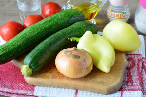 Цукини с помидорами и перцем на зиму Цукини с помидорами и перцем на зиму